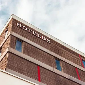 https://hotelux-amsterdam-airport-hotel.zandvoort-hotels.com